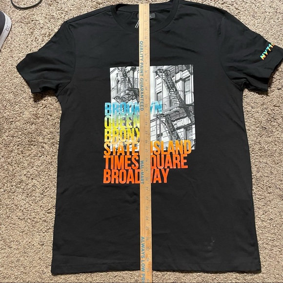 Bershka Men’s / Unisex New York Solid Black Short Sleeve Medium Nice Logo Front - Picture 6 of 7